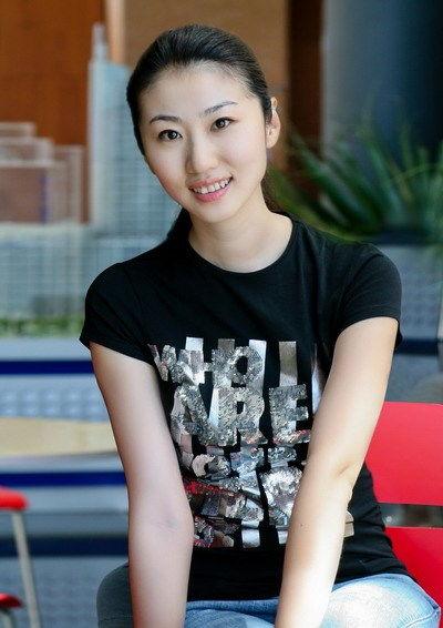 电视台漂亮女主播,揭秘电视台女主播的美丽与挑战
